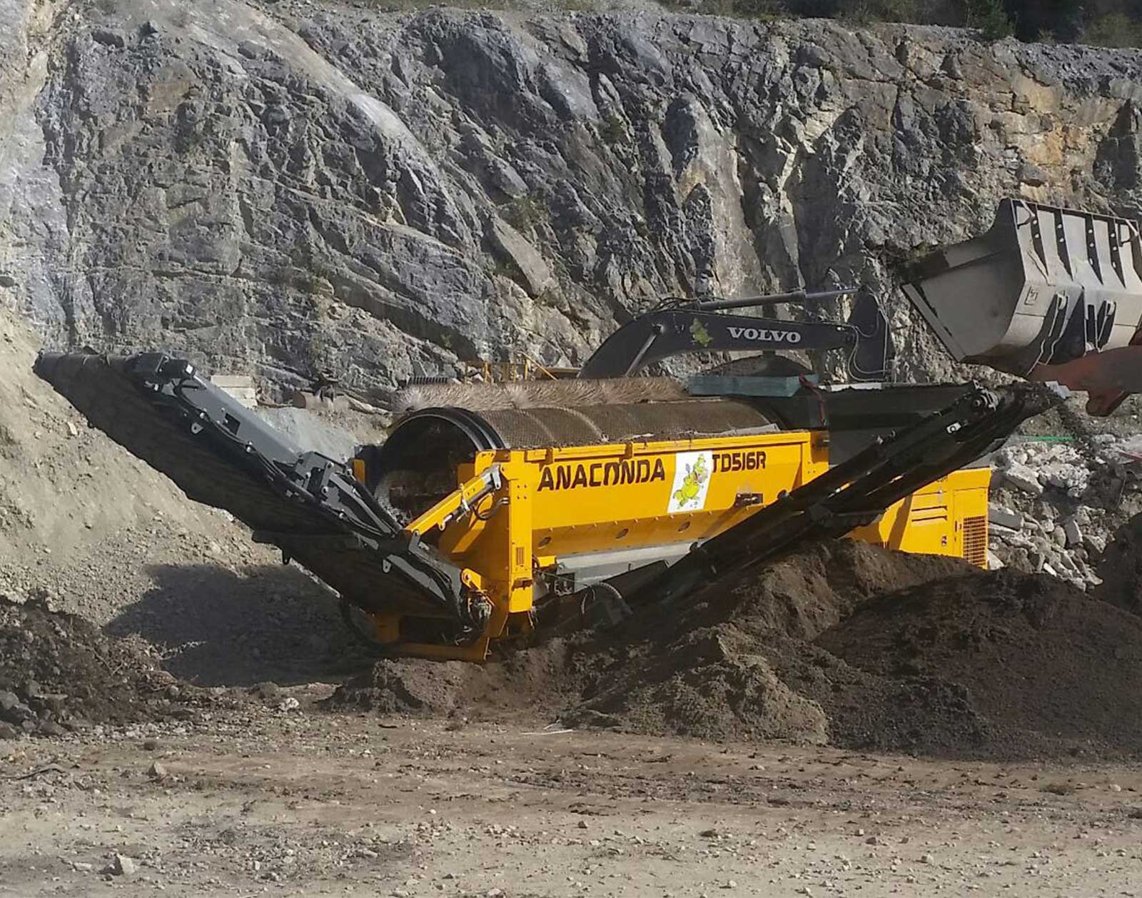 TD516R-1 Anaconda TD516R Trommel Screen screening compost in austria